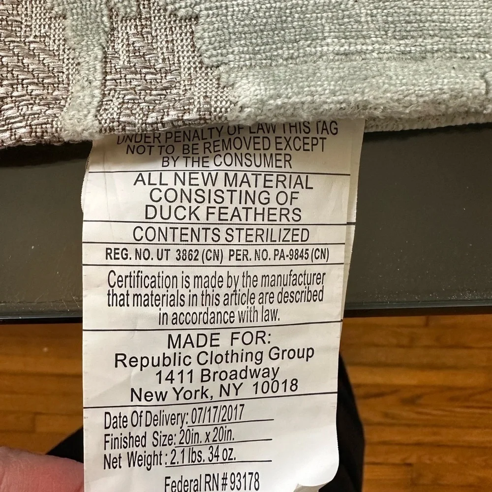 Z GALLERIE Decorative Throw Pillow size 24” Square in Blue/Grey